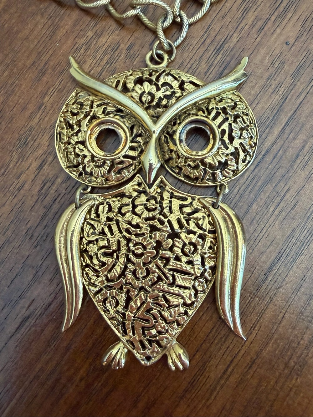 Vintage ART Owl Necklace 30” Gold Tone Articulated Pendant 1970s Statement - Picture 4 of 8